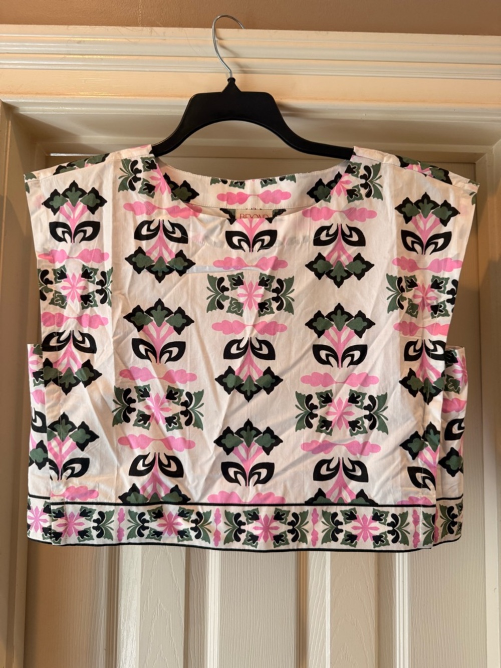 BEYOND by Vera Printed Crop Top | Pink & Green | NWT | XL - Picture 3 of 6